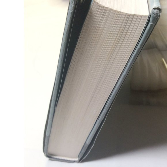 Nora Roberts - Three Fates - Signed Copy - First Edition -2002 - Hard Cover - Picture 14 of 16